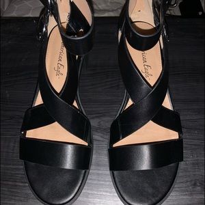 American Eagle Sandals